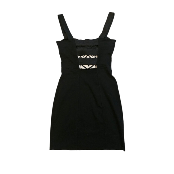 3/$15 🌺H&M Geometric Bodycon Dress - Picture 5 of 13